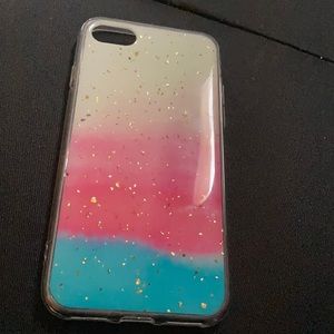 I’m selling a case for iPhone se2